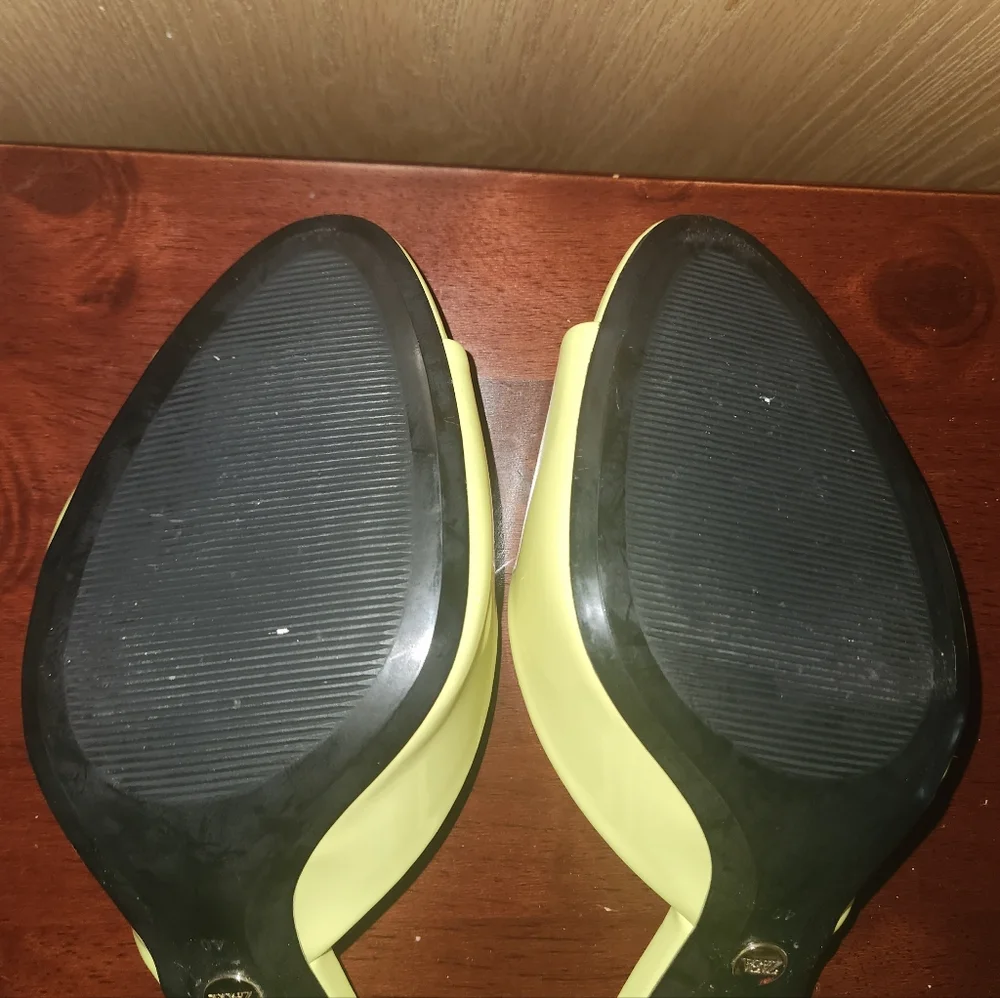 Stylish Lime Green Women's Zara Kitten Mules Size EU 40/ US 9 - 9.5 - Picture 9 of 10